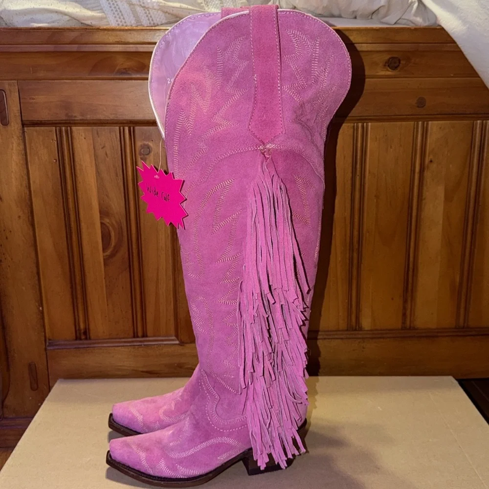 Barbie pink fringe boots, Genuine Buckshot brand size 6.5 wide calf.
